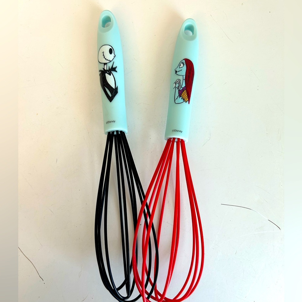 Disney Nightmare Before‎ Christmas 2pc Whisk Set Red Black Jack Skellington